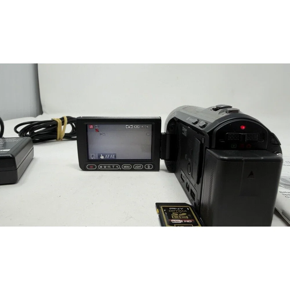 Panasonic HDC-TM60 Handheld HD Zoom Digital Camcorder / BLACK, Charger + SD Card